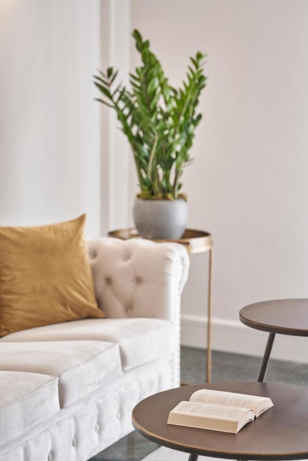 Chic N Bright 3Bd Apt With Hilton View Ateny Zewnętrze zdjęcie